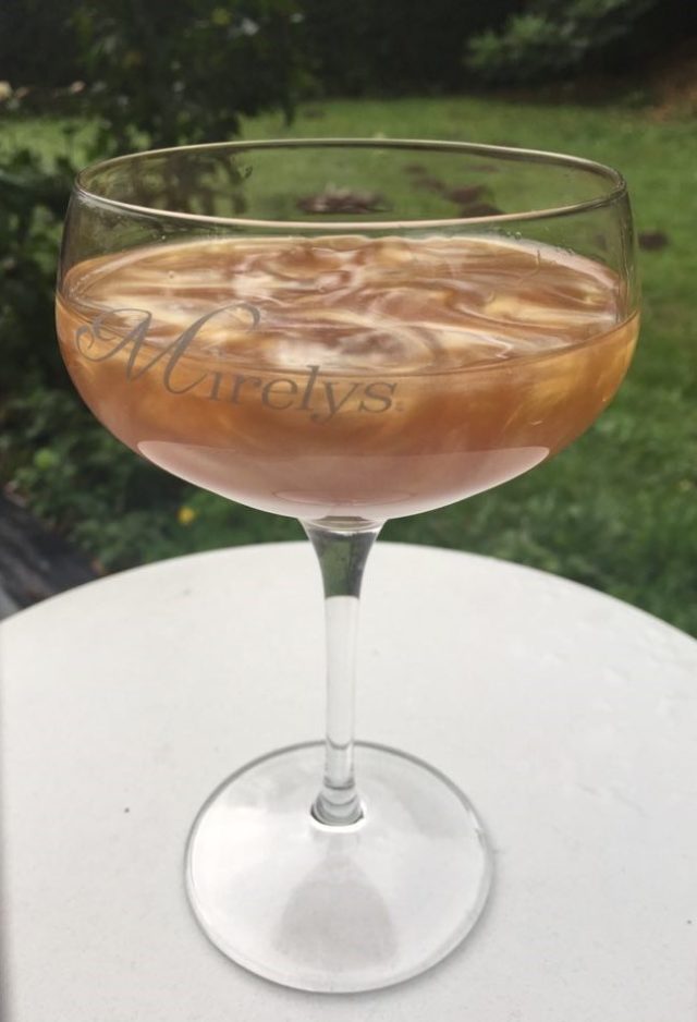 https://www.mirelys.eu/wp-content/uploads/2020/11/cocktail-amaretto-640x938.jpg